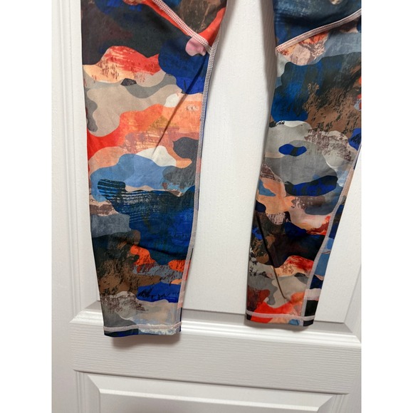 Fabletics Zion Mountain High rise Camo Motion365 Leggings Womens S  Athleisure - Picture 13 of 15